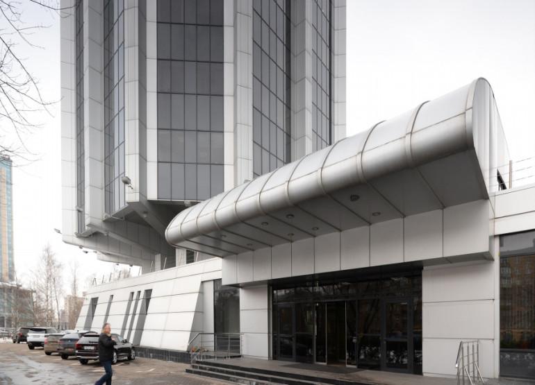 Сильвер Хаус: Вид входной группы снаружи