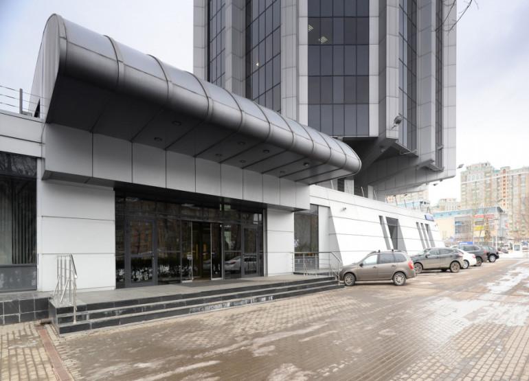 Сильвер Хаус: Вид входной группы снаружи